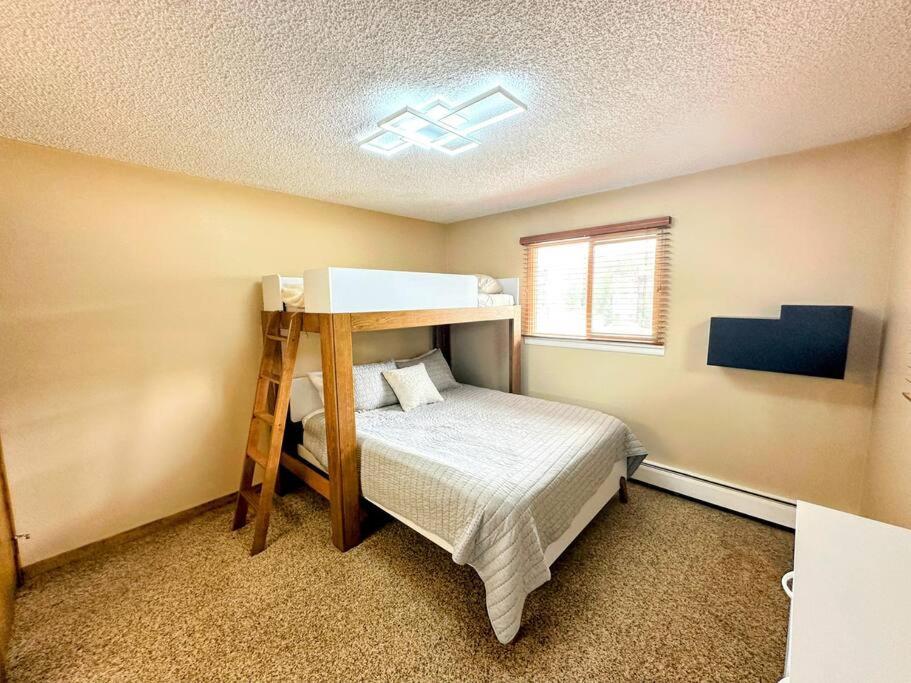 Winter Haus, Winter Park 2 Bedrooms Corner Unit W Outdoor Patio Walking Distance To The Center Of Town מראה חיצוני תמונה